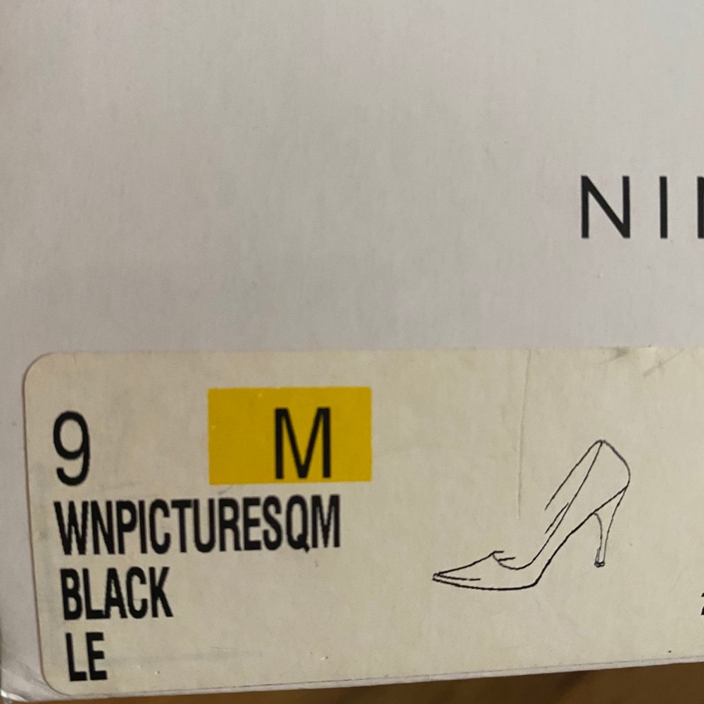 Simple Black Heels - Picture 6 of 6